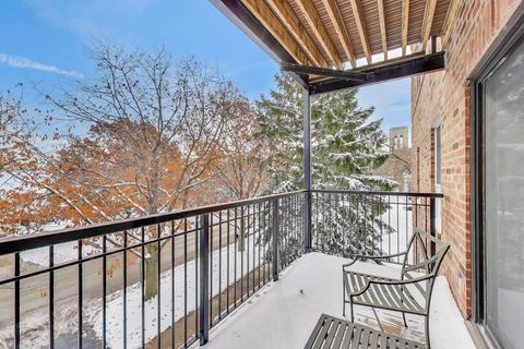 Tiny photo for 1730 Hinman Avenue #3A, Evanston, IL 60201 (MLS # 12522761)