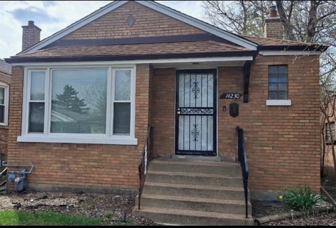 Photo of 14230 S Wallace Avenue, Riverdale, IL 60827 (MLS # 12757996)