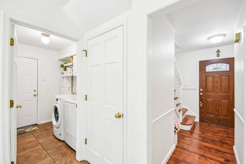 Tiny photo for 1559 Abbotsford Drive, Naperville, IL 60563 (MLS # 12648335)