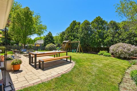Tiny photo for 1559 Abbotsford Drive, Naperville, IL 60563 (MLS # 12648335)