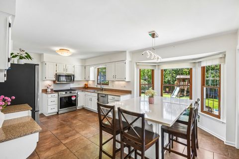 Tiny photo for 1559 Abbotsford Drive, Naperville, IL 60563 (MLS # 12648335)