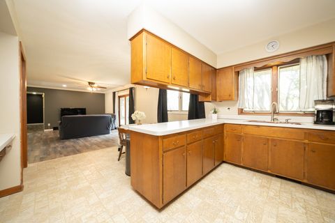 Tiny photo for 712 Homestead Place, Joliet, IL 60435 (MLS # 12490222)