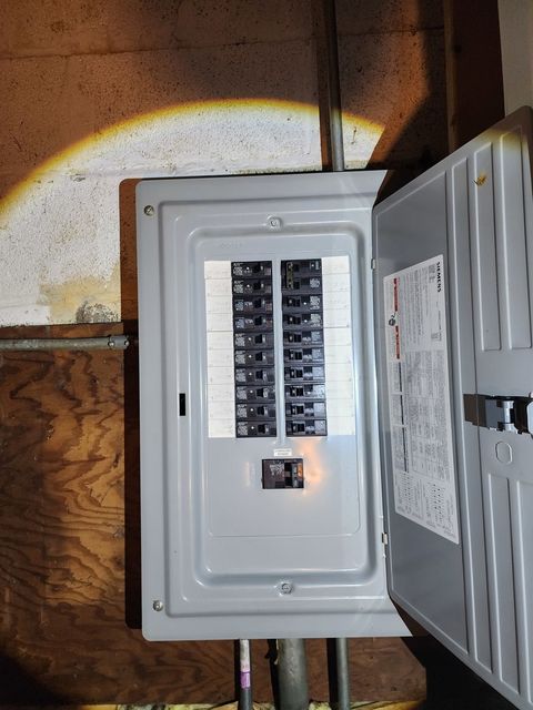 Tiny photo for 14772 Lincoln Avenue, Dolton, IL 60419 (MLS # 12614474)