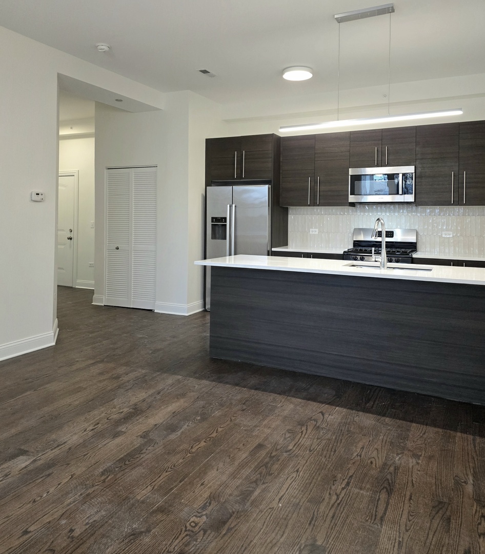 1537 N ORLEANS Avenue 5H