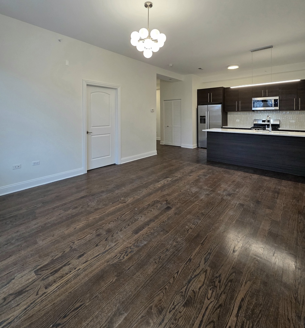 1537 N ORLEANS Avenue 5H