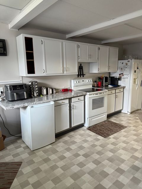 Tiny photo for 1909 W Laurel Street, Freeport, IL 61032 (MLS # 12480483)