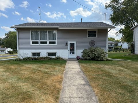 Tiny photo for 1909 W Laurel Street, Freeport, IL 61032 (MLS # 12480483)