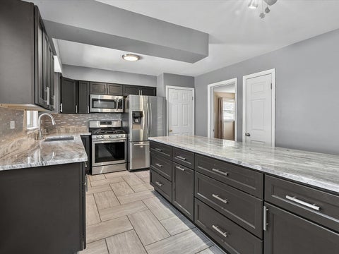 Tiny photo for 2712 W 97th Place, Evergreen Park, IL 60805 (MLS # 12797506)