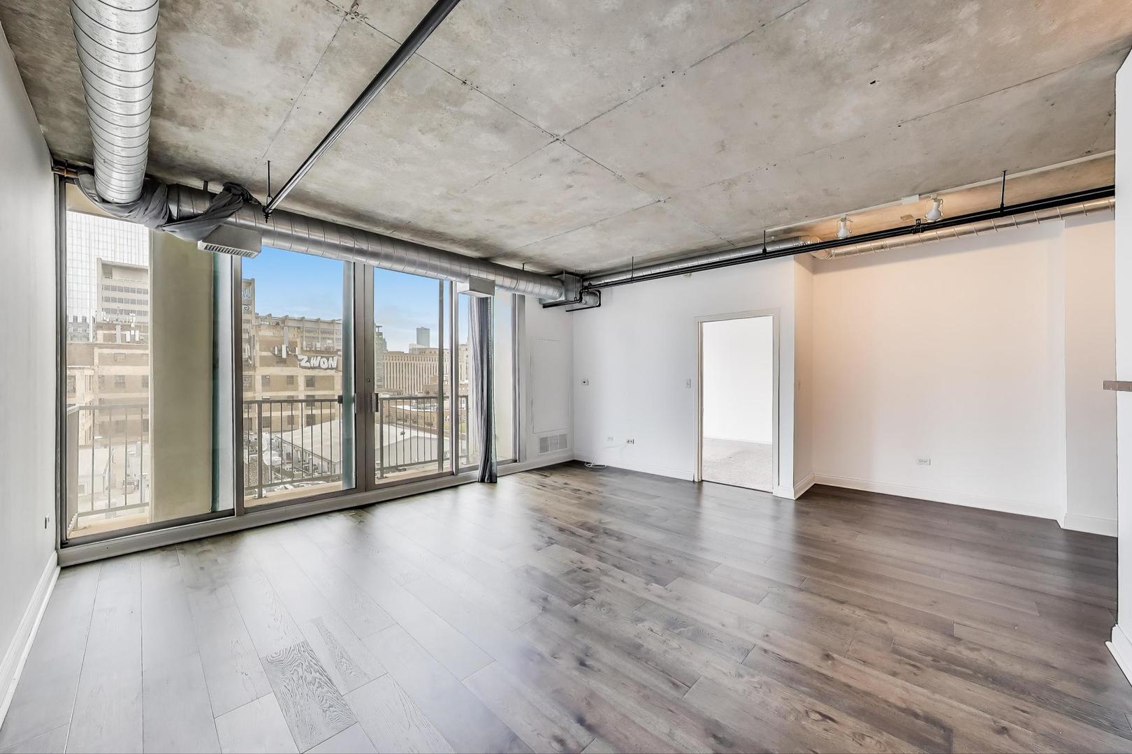 700 W Van Buren Street 1301
