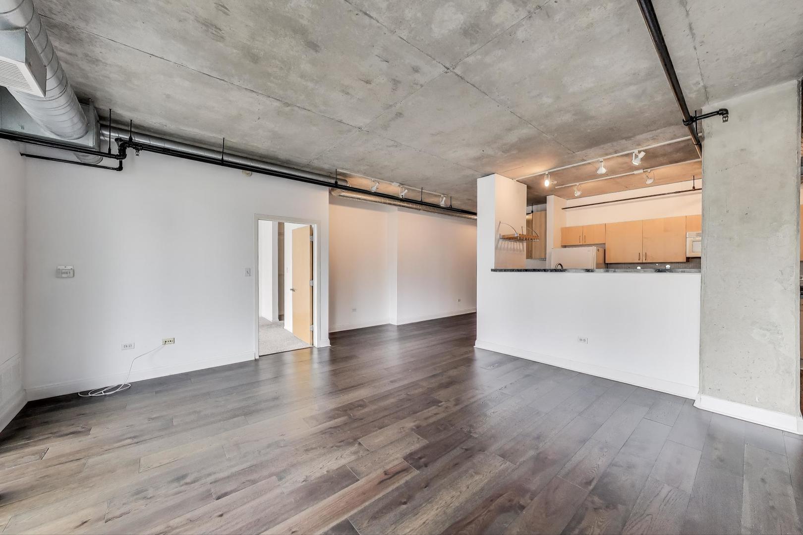 700 W Van Buren Street 1301