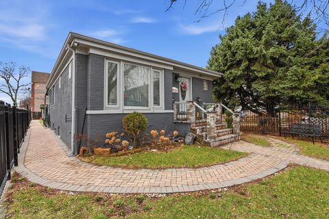 Photo of 1900 N Kenneth Avenue, Chicago, IL 60639 (MLS # 12596600)