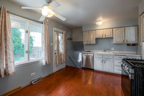 Tiny photo for 2323 Clyde Terrace, Homewood, IL 60430 (MLS # 12567682)