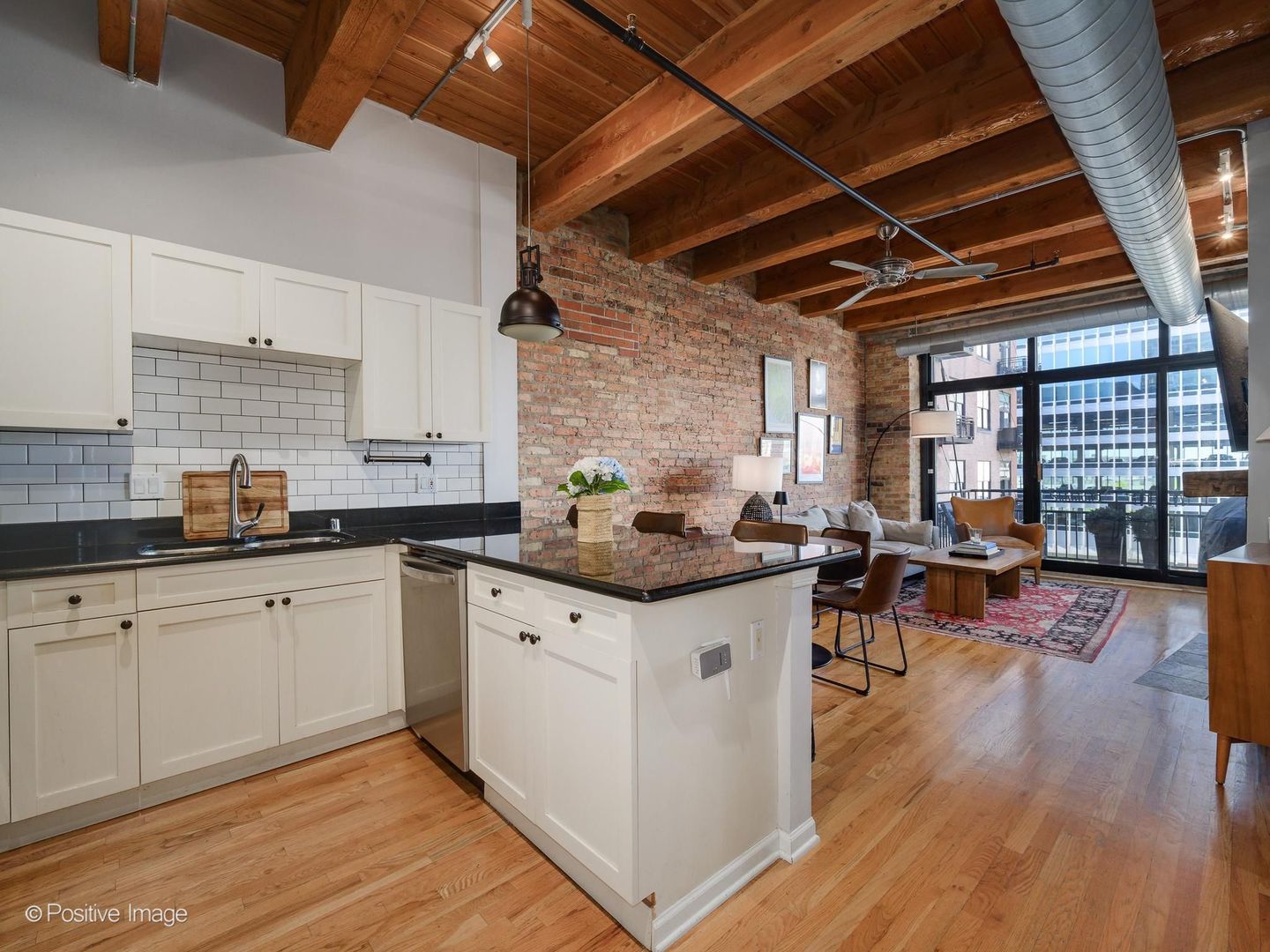 520 W Huron Street 507