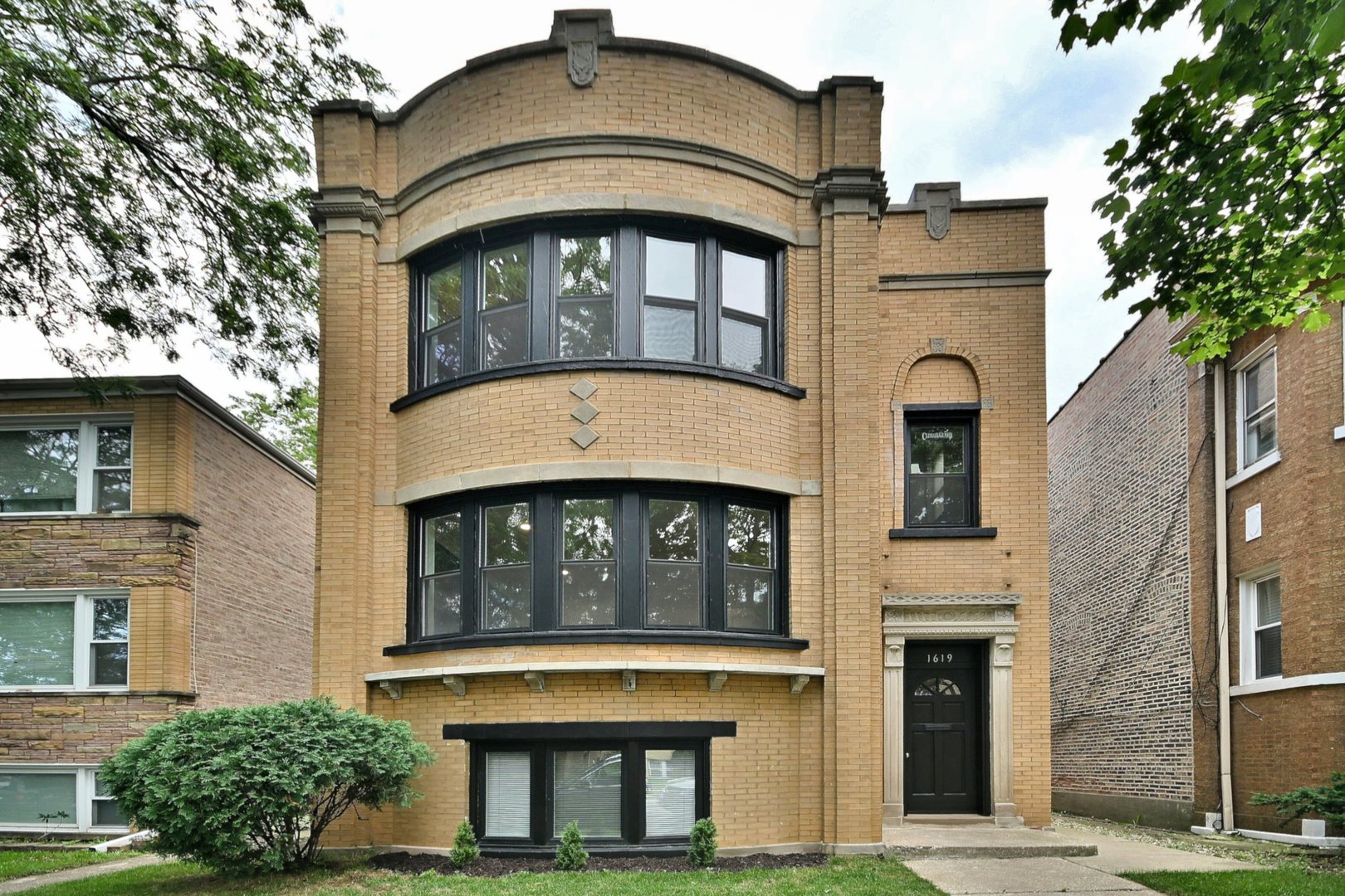 1619 Oak Park Avenue