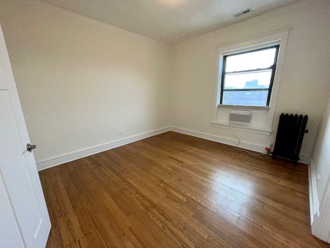 Tiny photo for 5520 S Cornell Avenue #3N, Chicago, IL 60637 (MLS # 12461450)
