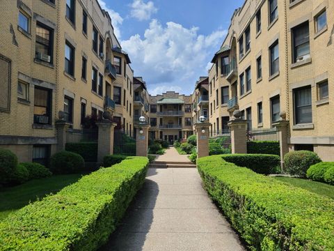 Photo of 5520 S Cornell Avenue #3N, Chicago, IL 60637 (MLS # 12461450)