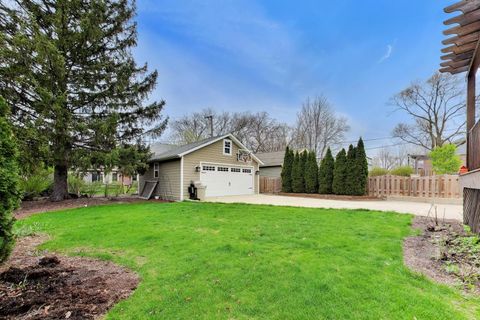 Tiny photo for 274 N Oak Street, Elmhurst, IL 60126 (MLS # 12609458)