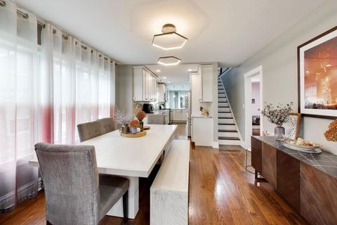 Tiny photo for 274 N Oak Street, Elmhurst, IL 60126 (MLS # 12609458)