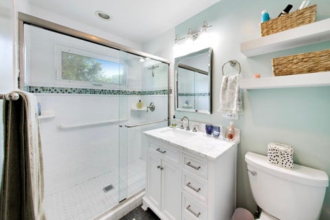 Tiny photo for 833 E Rockland Road, Libertyville, IL 60048 (MLS # 12741893)