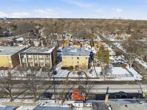 Tiny photo for 1609 Howard Street #2, Evanston, IL 60202 (MLS # 12696642)