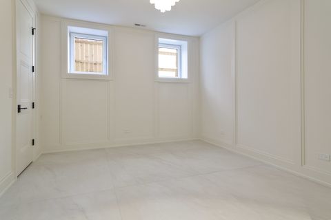 Tiny photo for 1633 W Balmoral Avenue, Chicago, IL 60640 (MLS # 12490927)