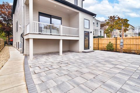 Tiny photo for 1633 W Balmoral Avenue, Chicago, IL 60640 (MLS # 12490927)