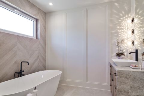 Tiny photo for 1633 W Balmoral Avenue, Chicago, IL 60640 (MLS # 12490927)