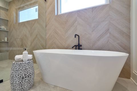 Tiny photo for 1633 W Balmoral Avenue, Chicago, IL 60640 (MLS # 12490927)