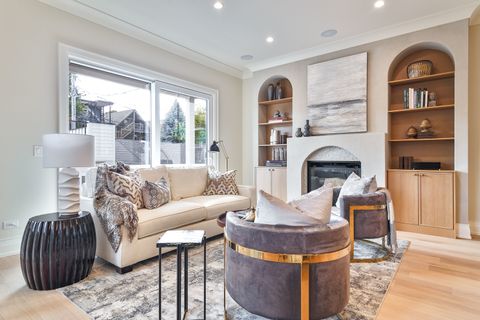 Tiny photo for 1633 W Balmoral Avenue, Chicago, IL 60640 (MLS # 12490927)