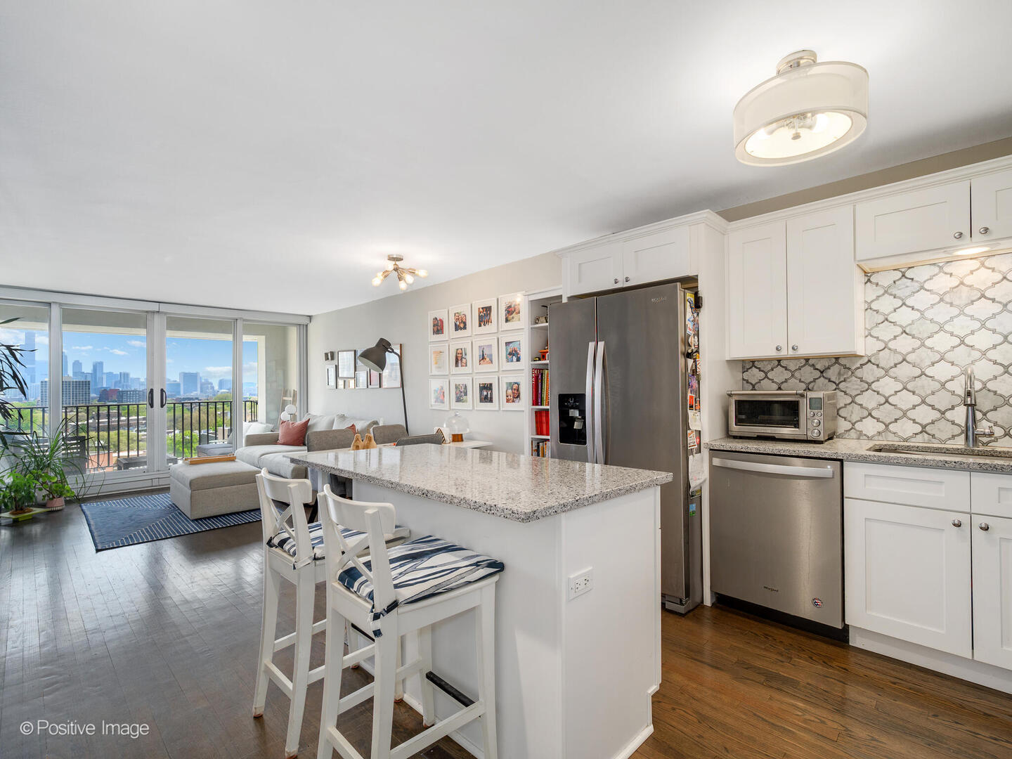 1960 N Lincoln Park West 1008