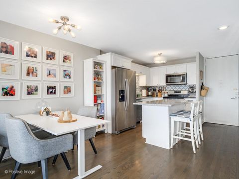 Tiny photo for 1960 N Lincoln Park West Park #1008, Chicago, IL 60614 (MLS # 12371087)