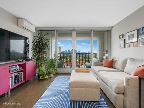 Tiny photo for 1960 N Lincoln Park West Park #1008, Chicago, IL 60614 (MLS # 12371087)