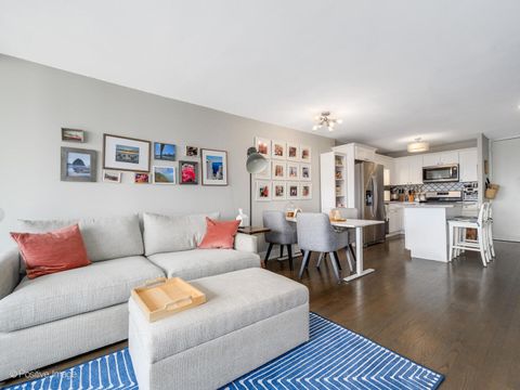 Tiny photo for 1960 N Lincoln Park West Park #1008, Chicago, IL 60614 (MLS # 12371087)
