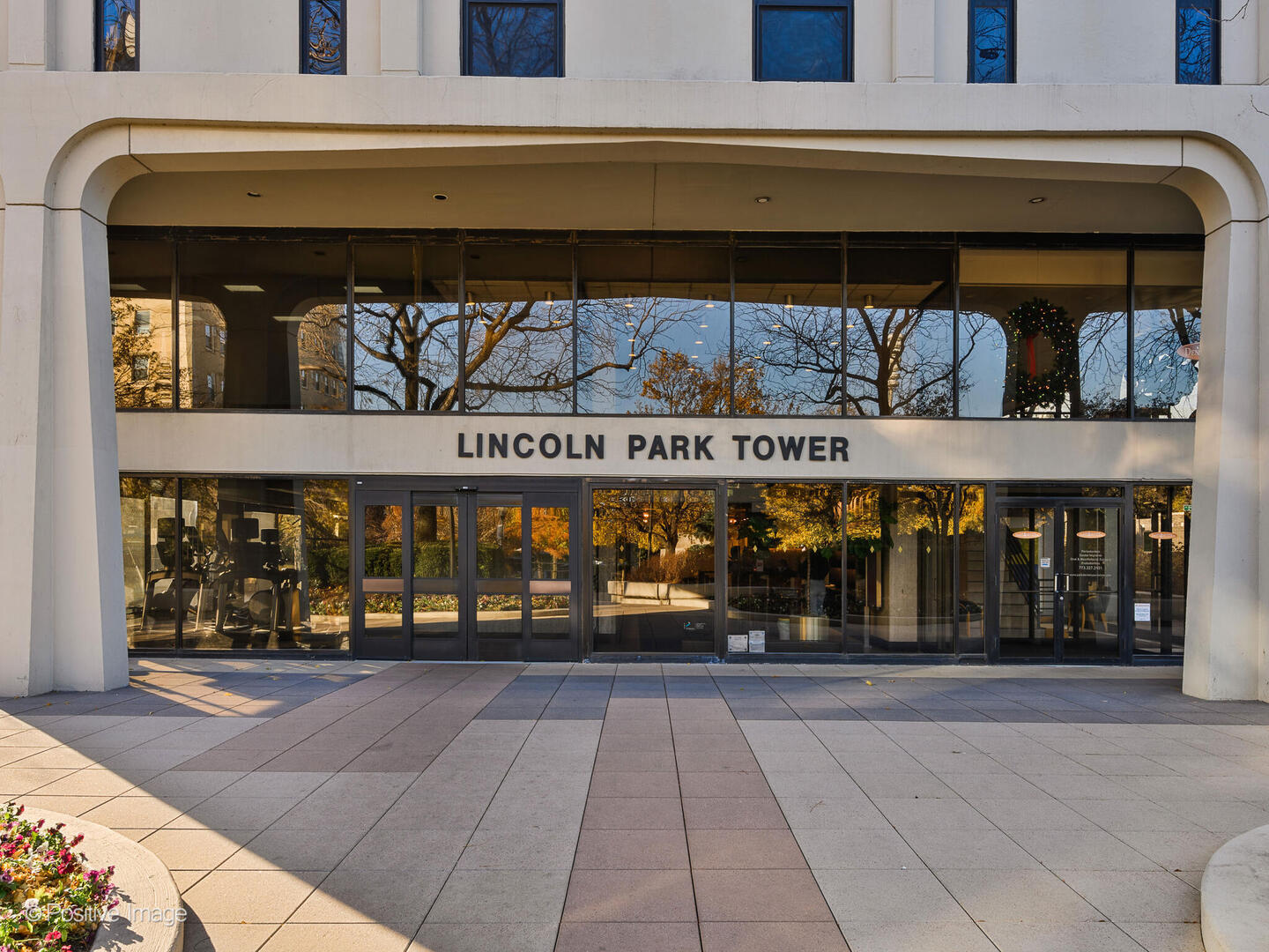 1960 N Lincoln Park West 1008