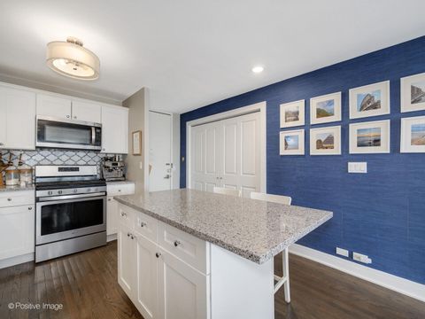 Tiny photo for 1960 N Lincoln Park West Park #1008, Chicago, IL 60614 (MLS # 12371087)