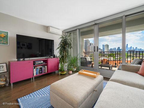 Tiny photo for 1960 N Lincoln Park West Park #1008, Chicago, IL 60614 (MLS # 12371087)