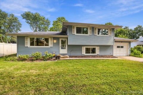 Photo of 1612 Forrest Boulevard, St. Charles, IL 60174 (MLS # 12746682)