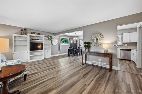 Tiny photo for 1612 Forrest Boulevard, St. Charles, IL 60174 (MLS # 12746682)