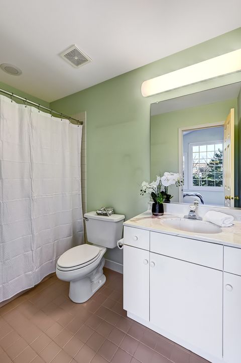 Tiny photo for 110 Waterside Place, Burr Ridge, IL 60527 (MLS # 12464755)