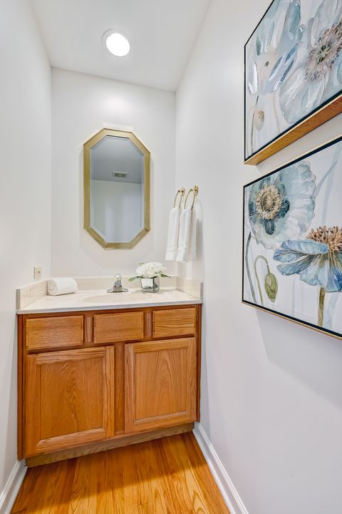 Tiny photo for 110 Waterside Place, Burr Ridge, IL 60527 (MLS # 12464755)