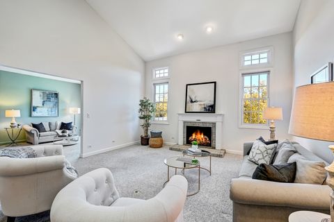 Tiny photo for 110 Waterside Place, Burr Ridge, IL 60527 (MLS # 12464755)