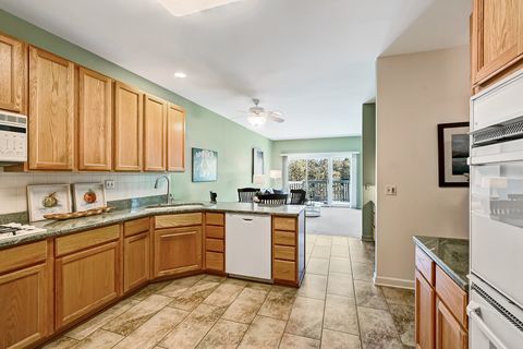 Tiny photo for 110 Waterside Place, Burr Ridge, IL 60527 (MLS # 12464755)