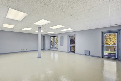 Tiny photo for 110 Waterside Place, Burr Ridge, IL 60527 (MLS # 12464755)