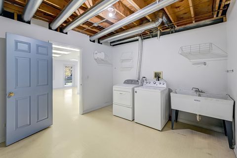 Tiny photo for 110 Waterside Place, Burr Ridge, IL 60527 (MLS # 12464755)