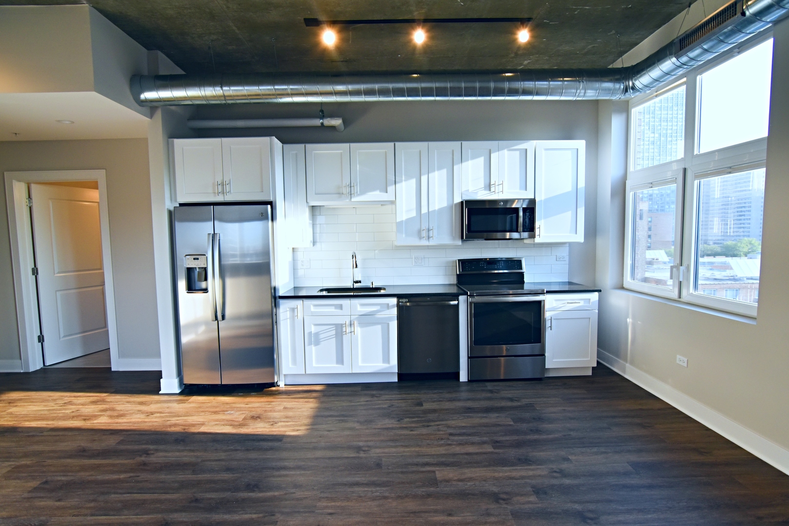 3833 N Broadway Street 512