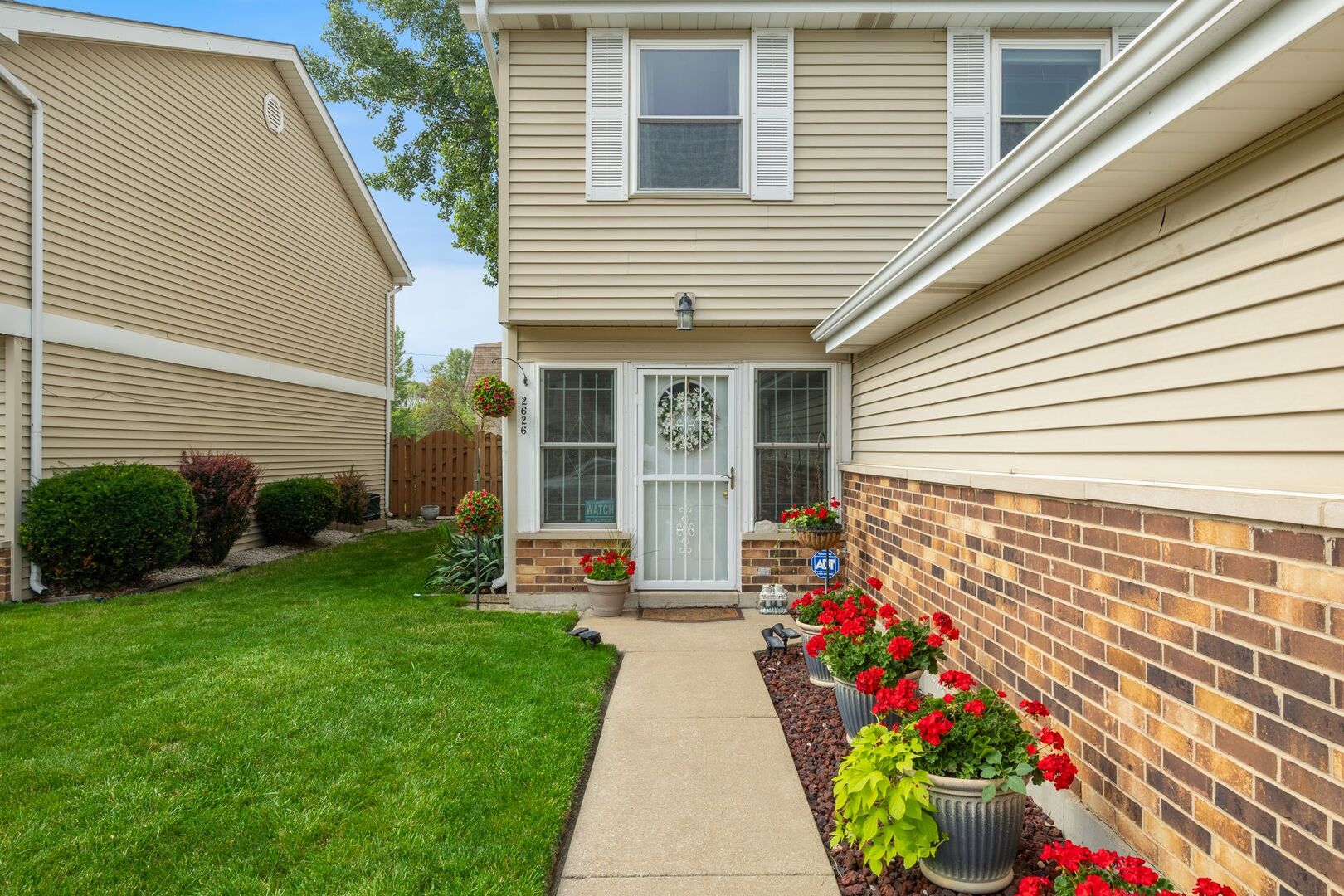 2626 E MARTHA Place