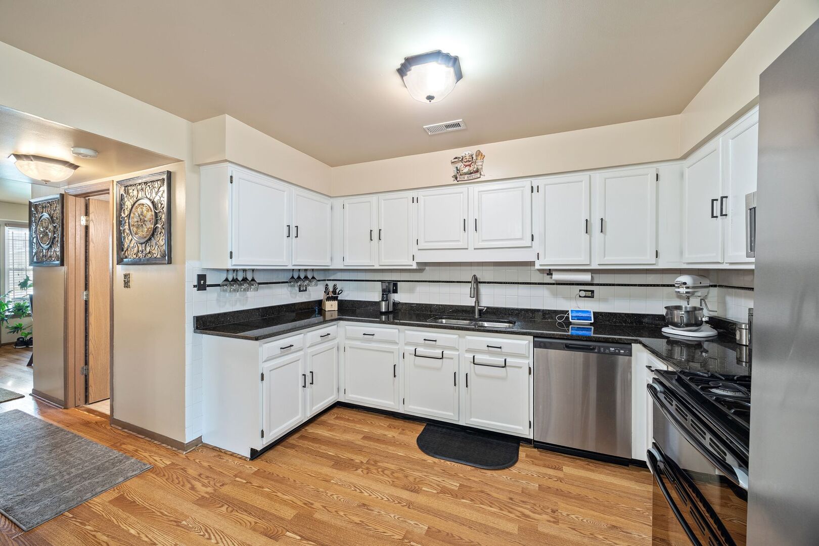 2626 E MARTHA Place