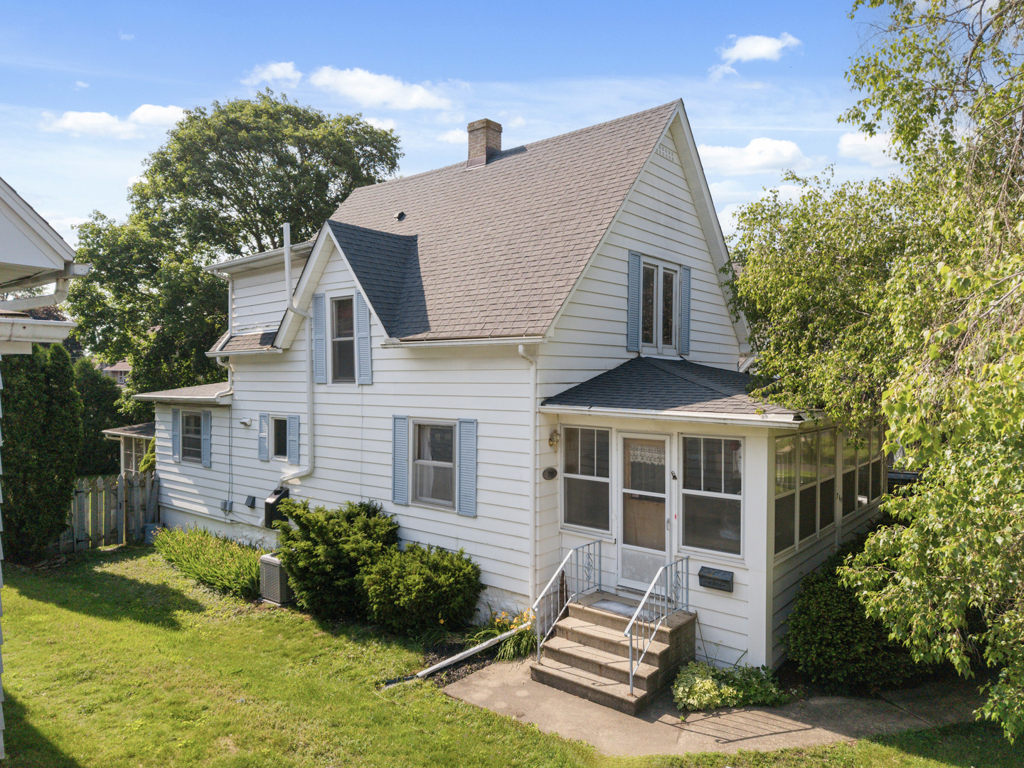 715 N 4th Street