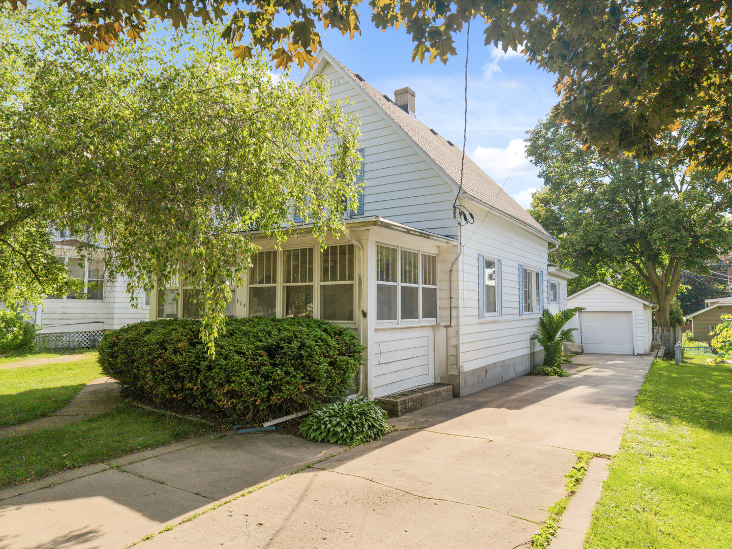 715 N 4th Street