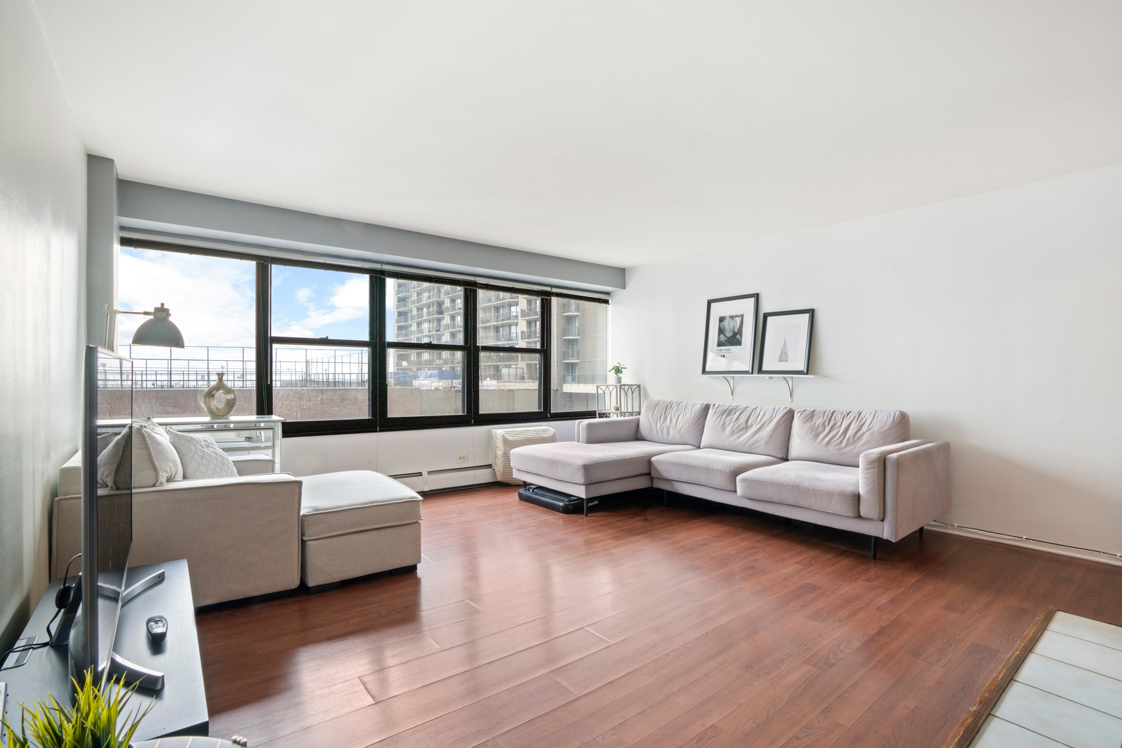 6030 N Sheridan Road 508